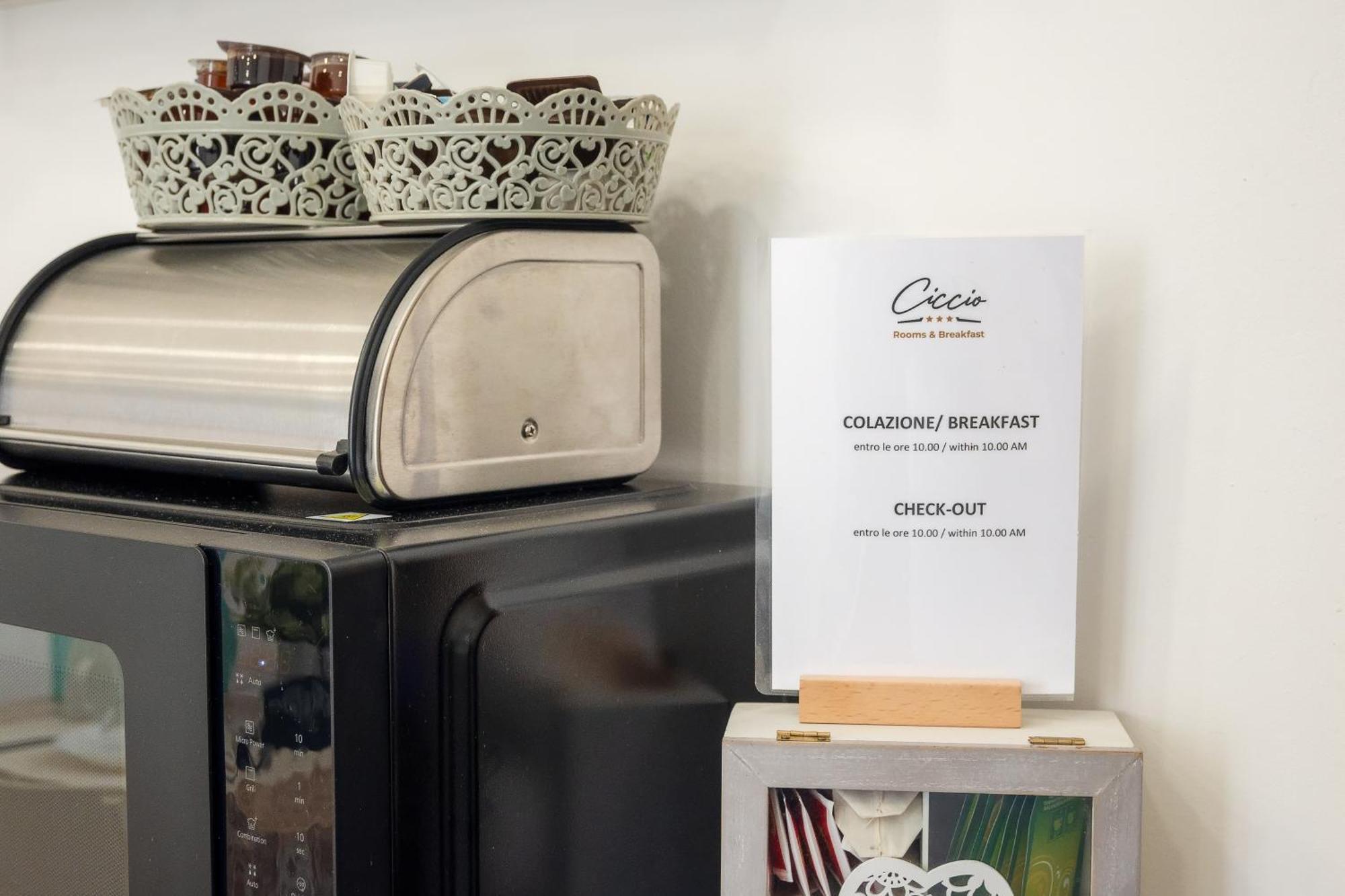 Ciccio Rooms And Breakfast - Self Check-In Palermo Dış mekan fotoğraf
