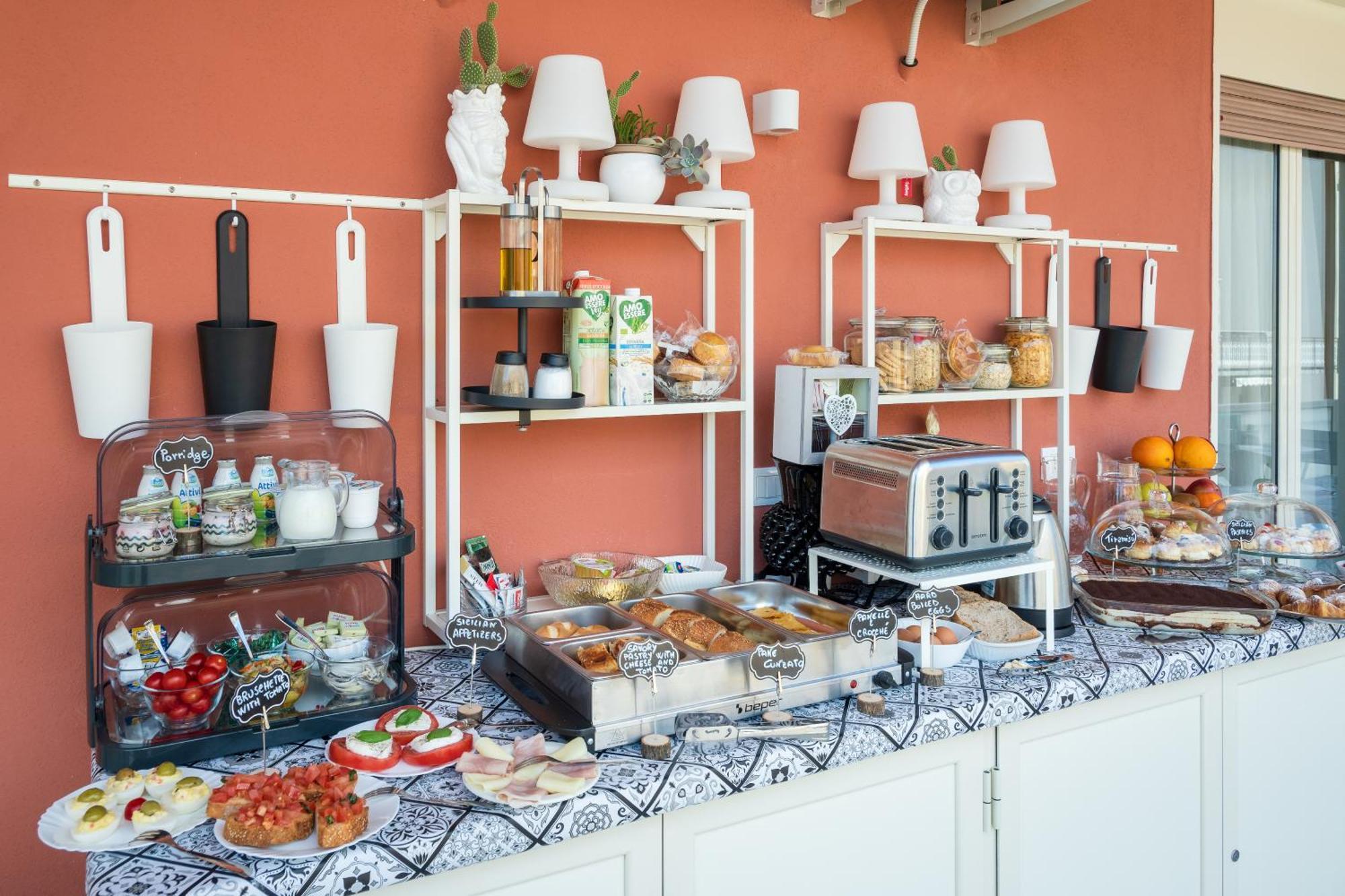 Ciccio Rooms And Breakfast - Self Check-In Palermo Dış mekan fotoğraf