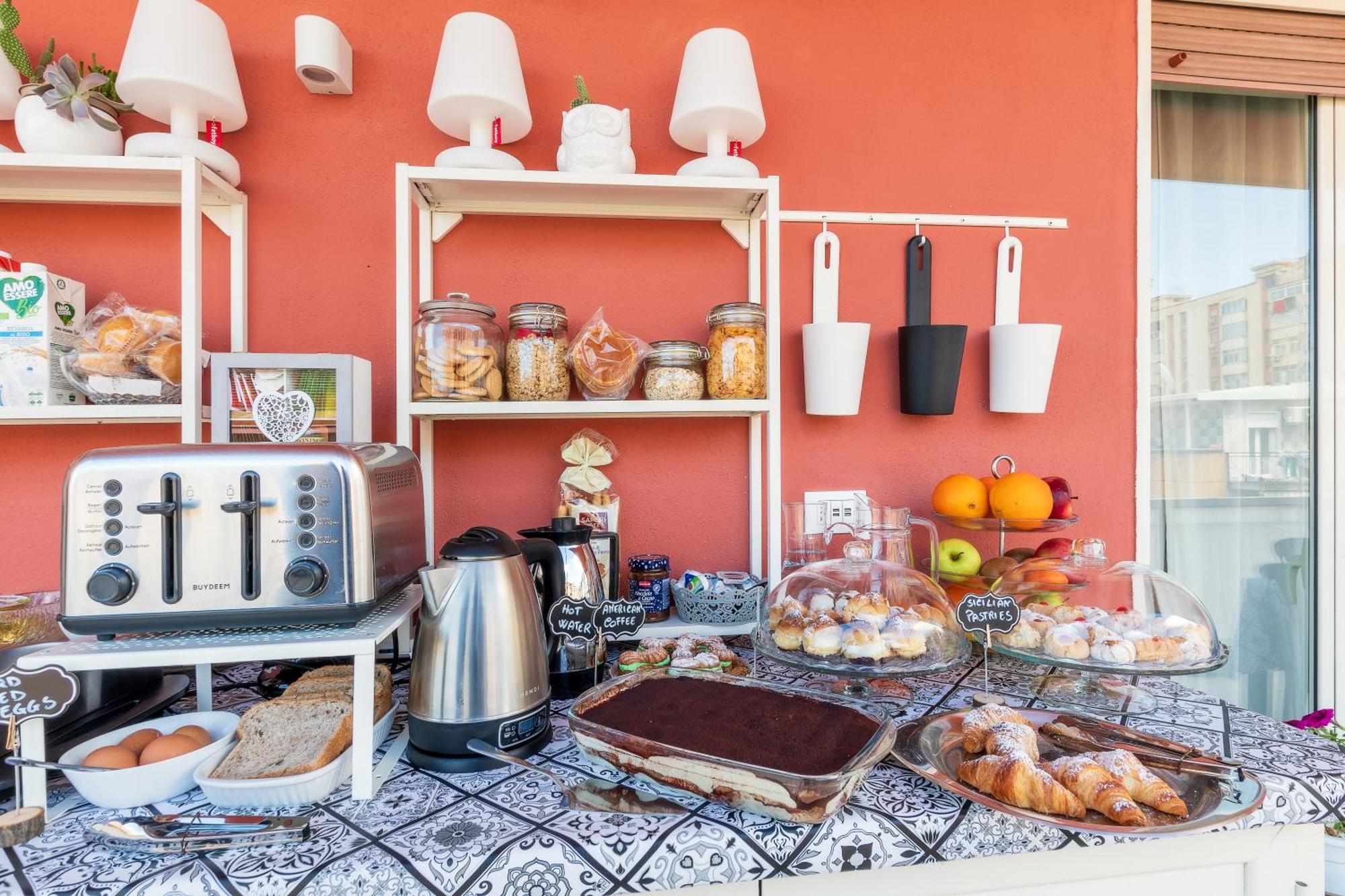 Ciccio Rooms And Breakfast - Self Check-In Palermo Dış mekan fotoğraf