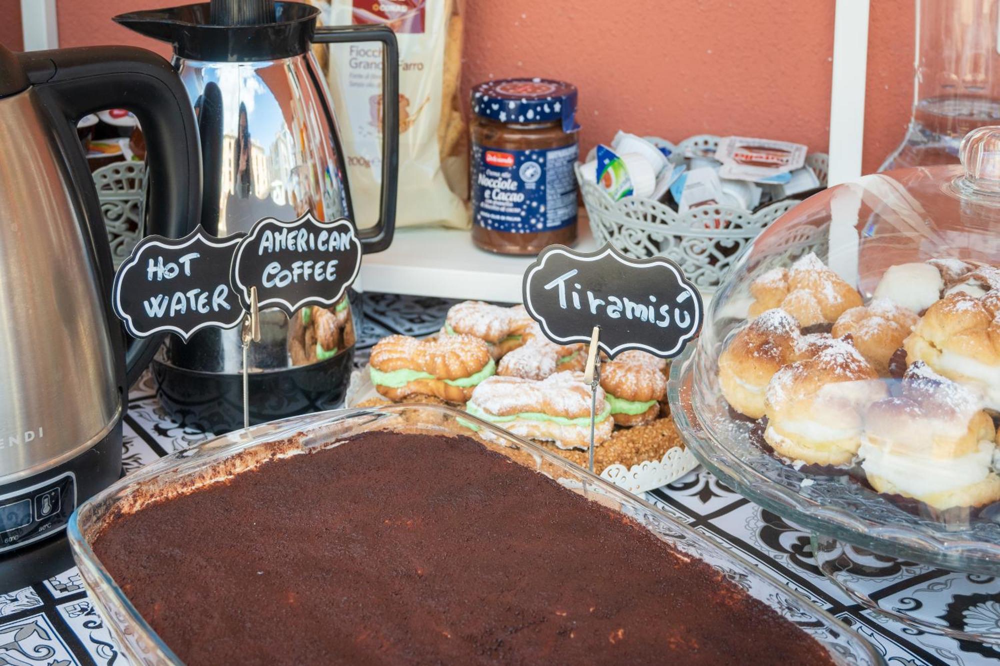 Ciccio Rooms And Breakfast - Self Check-In Palermo Dış mekan fotoğraf