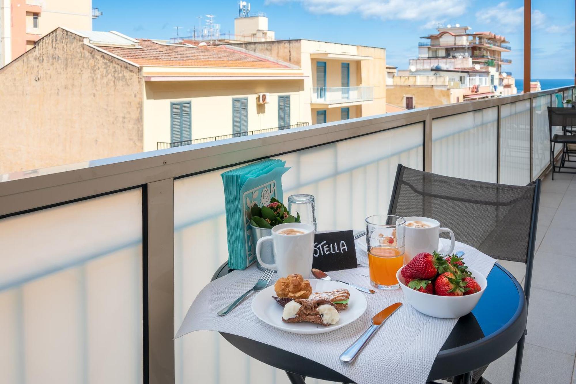 Ciccio Rooms And Breakfast - Self Check-In Palermo Dış mekan fotoğraf